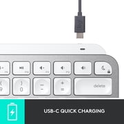 لوحة مفاتيح Logitech MX Keys Mini for Mac اللاسلكية البسيطة، مدمجة، بلوتوث، مفاتيح بإضاءة خلفية، USB-C، كتابة لمسية، رمادي شاحب