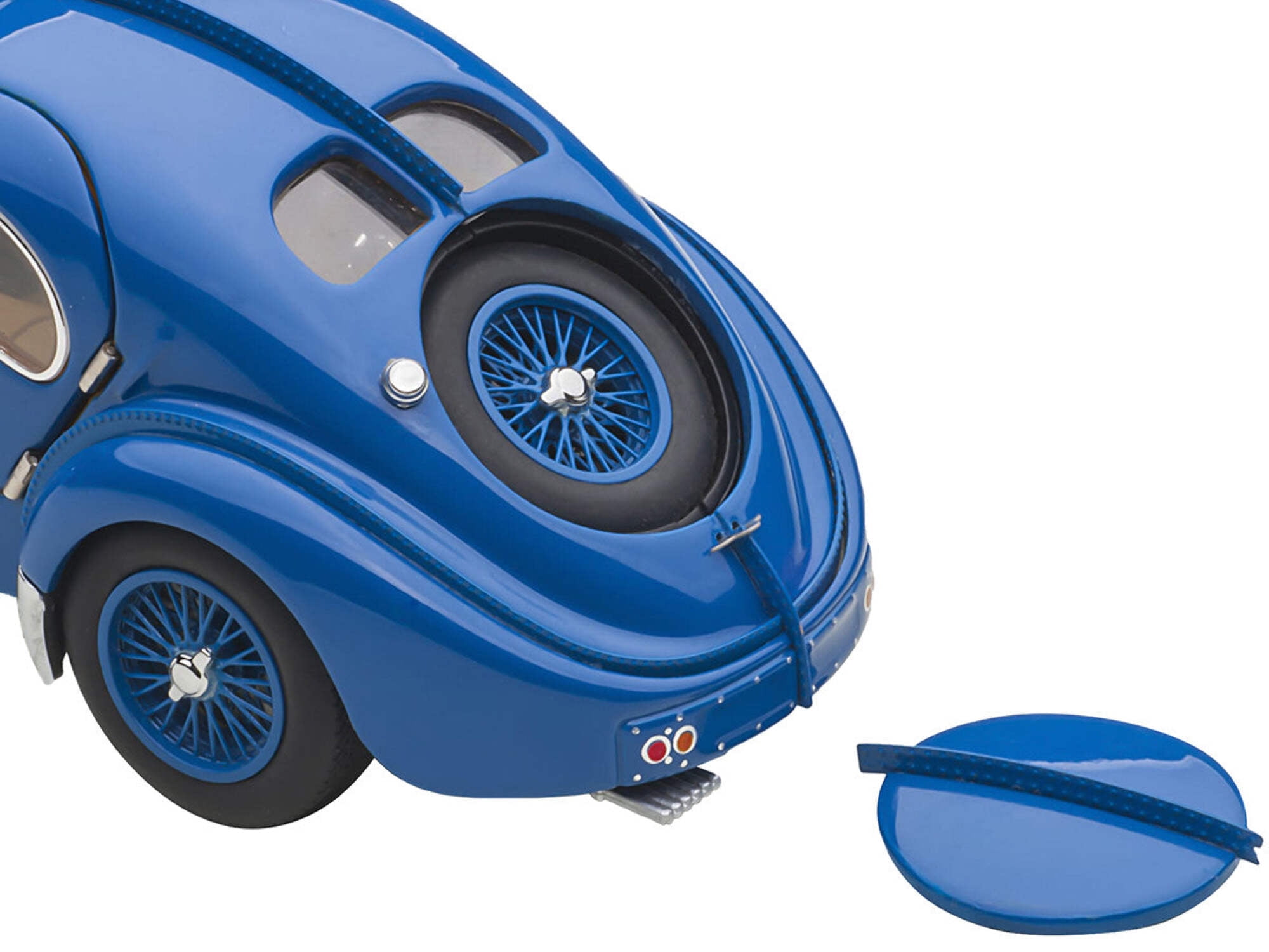 1938 Bugatti Type 57SC Atlantic with Metal Wire-Spoke Wheels