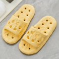 thumbnail image 3 of Zapatillas de hombre para el hogar, novedad de verano, zapatillas de baño, sandalias con fugas de raíz de loto, sandalias de celebridades de Internet, estilo popular de hotel, 3 of 5