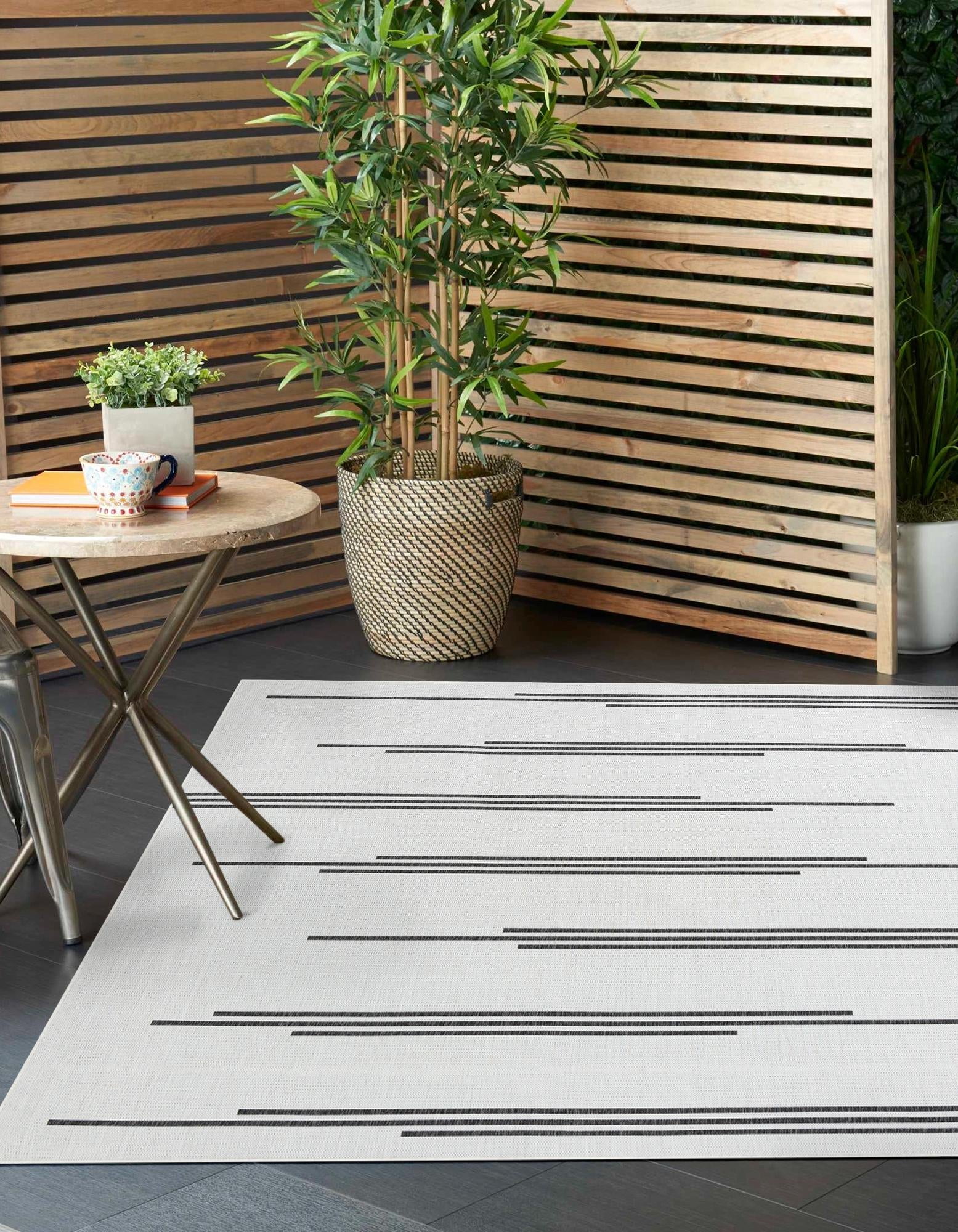 Unique Loom Outdoor Modern Collection Area Rug - Miranda (12' Square White and Black)