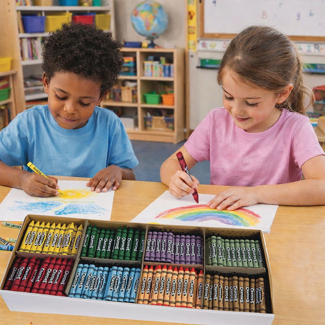 S&S Worldwide Color Splash!® Crayons. Excellent Quality, Superior Value. Great for Classrooms and Groups, Divided Box for Easy Sorting, Includes 100 each of 8 Vibrant Colors, Non-Toxic, Pack of 800.