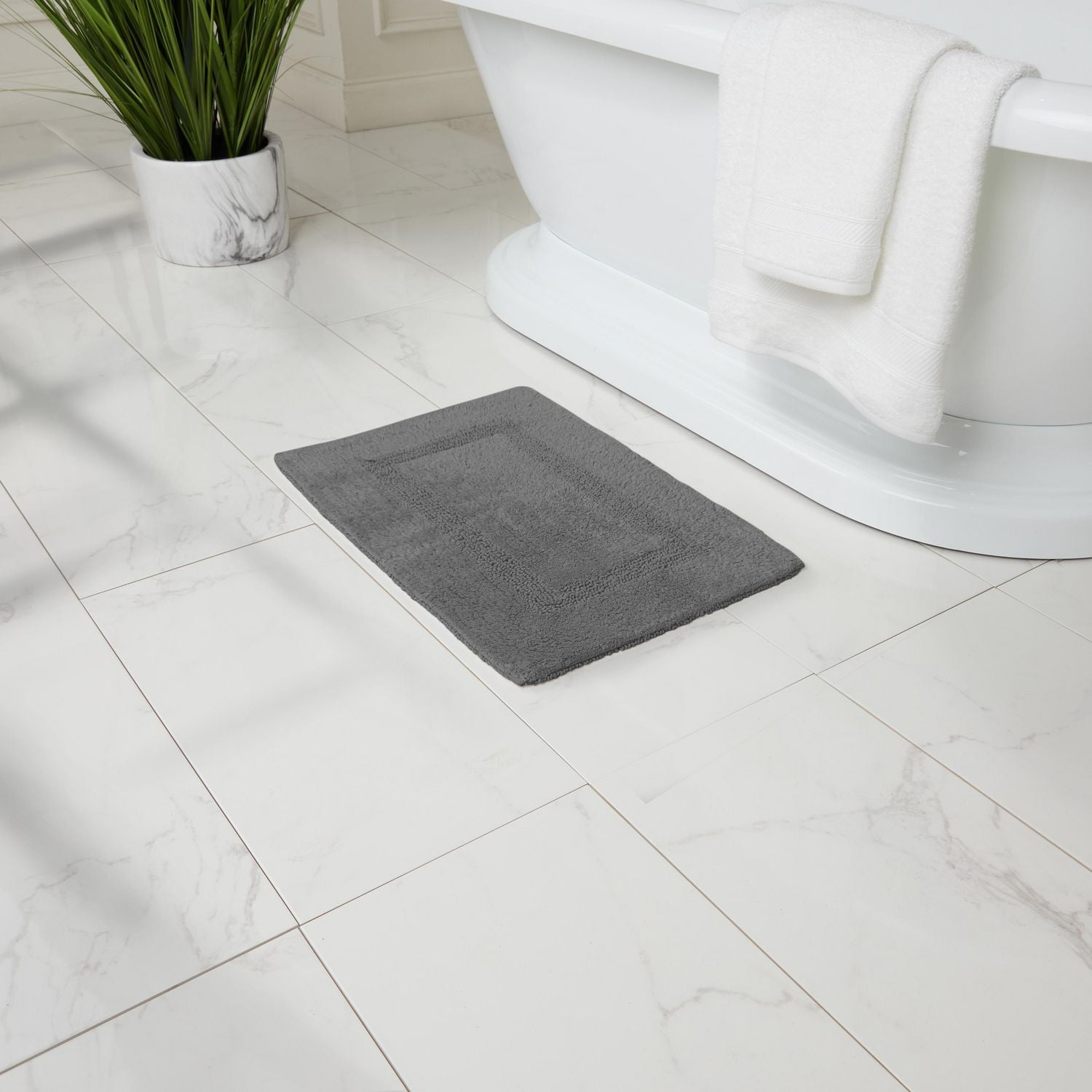 Fabstyles Basix Soft & Absorbent Reversible Cotton Bath Rug