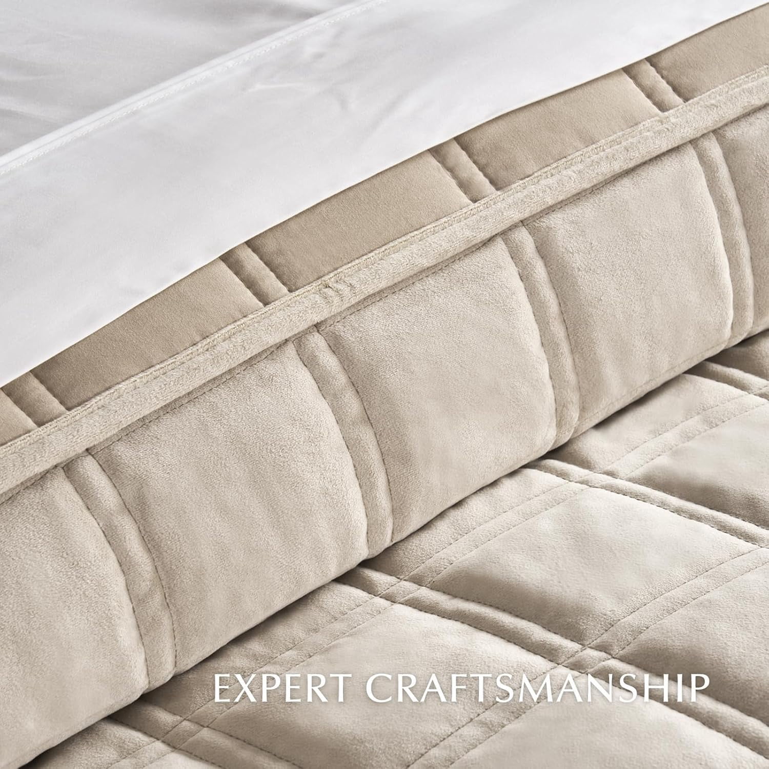 EVERGRACE 3 Pieces Luxurious Velvet Quilt King Size, Ultra Soft Bedspread Coverlet Set, Double Box Stitch Lightweight Velvet Comforter for All Season with 2 Shams, Beige, 108''x96''