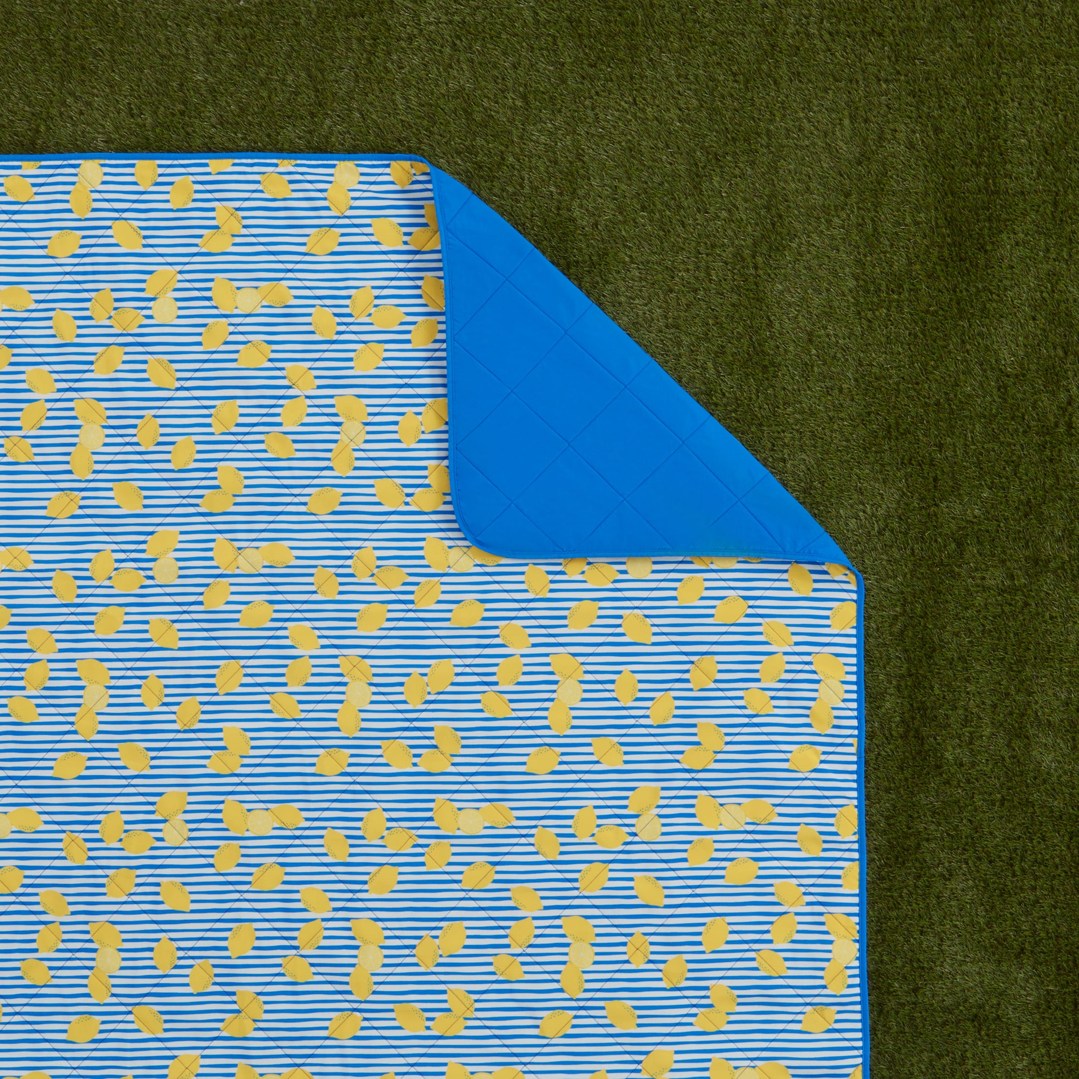 Mainstays Beach Blanket, Sand and Water Resistant, 79" x 59", Lemon