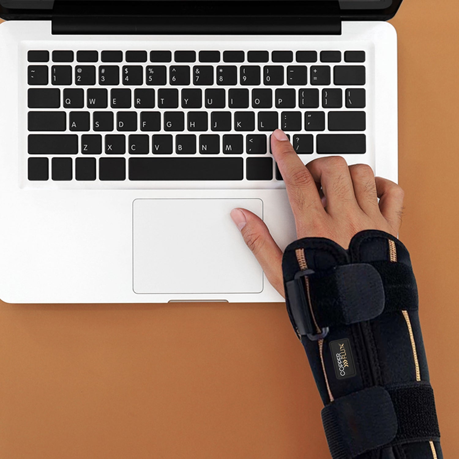 Wrist Brace with Hot/Cold Therapy Copper Infused