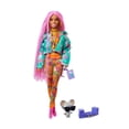 thumbnail image 2 of Muñeca Barbie Extra Cabello Rosa, 2 of 4