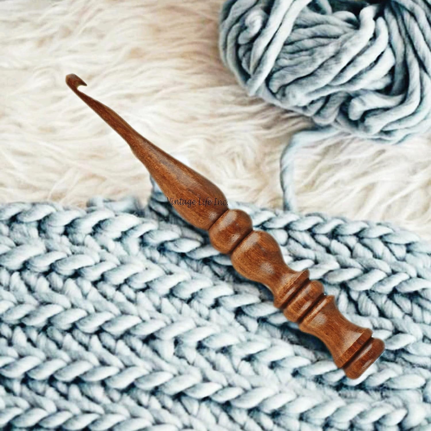 DnU Avenue Wooden Ergonomic Crochet Hooks, Handmade Crochet Hooks for Arthritic Hands, Sustainable and Lightweight Crochet Tools, Sheesham Wood, Brown (Size 5.00 MM)