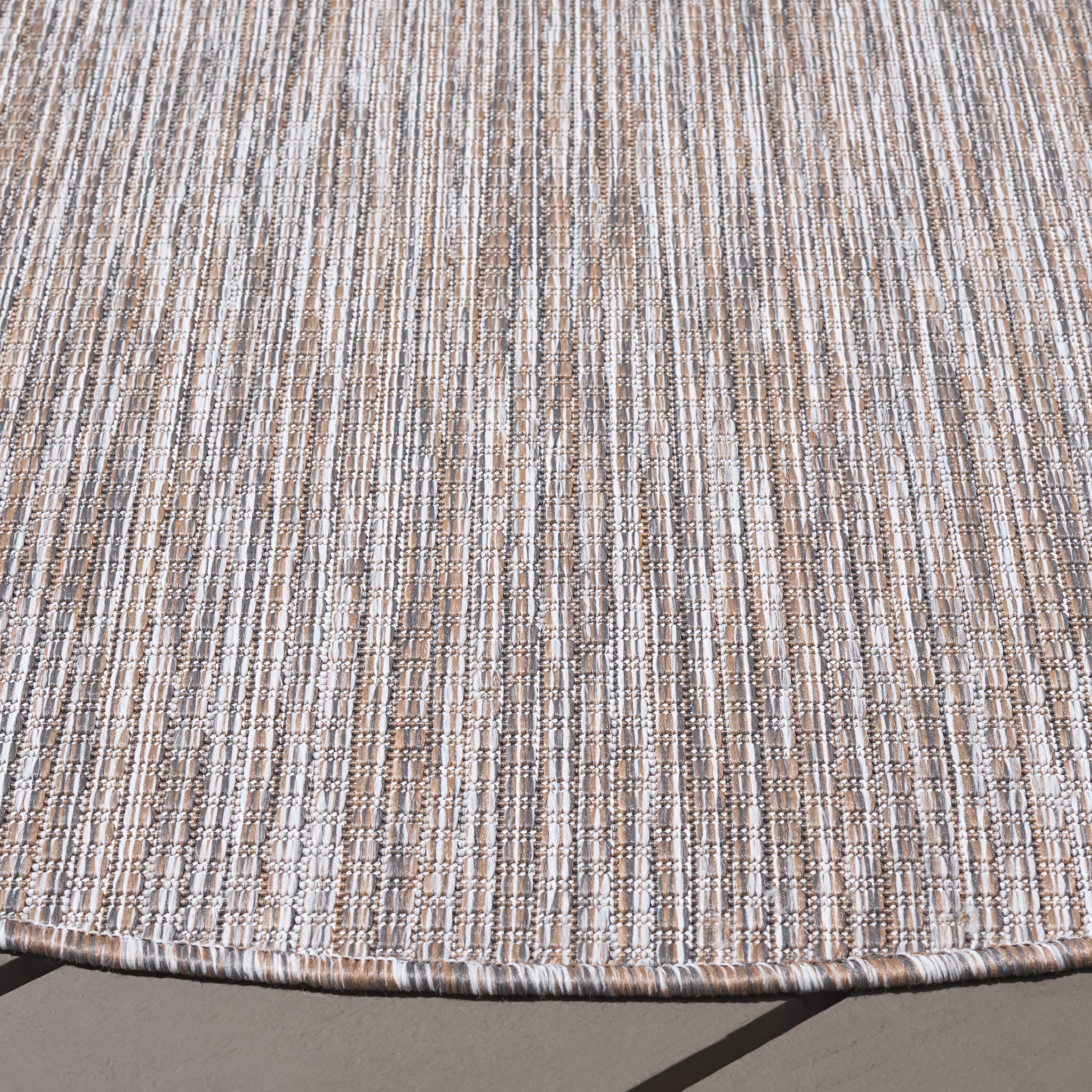 Safavieh Courtyard Emmeline Abstract Indoor/Outdoor Area Rug, Ivory/Beige Gray, 6'7" x 6'7" Round