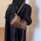 thumbnail image 5 of Primavera 2024 Nueva edición de moda de tendencia Bolso de gran capacidad Bolso cruzado de un solo hombro de cuero suave para mujer, 5 of 5