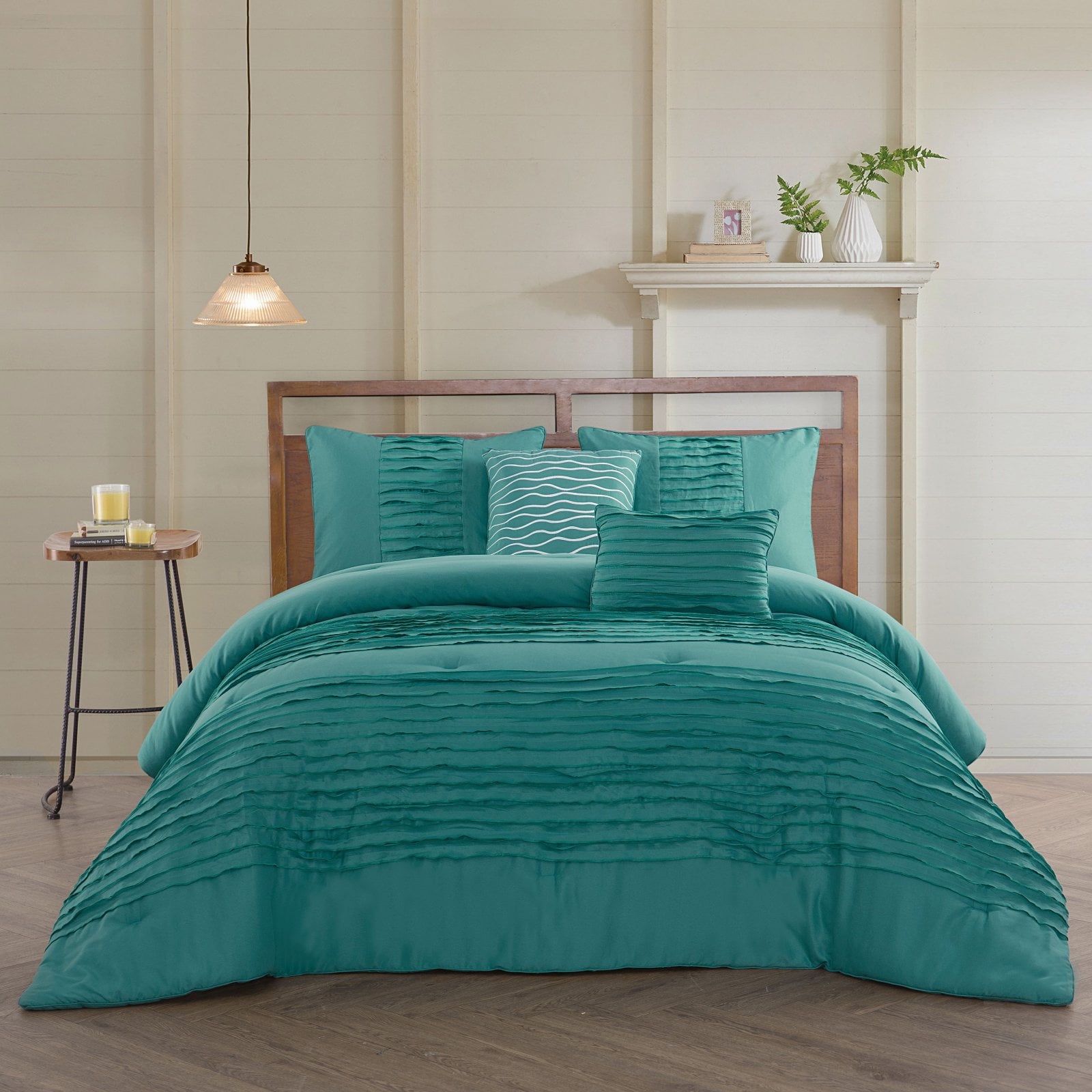 Spain 5 Piece Comforter Set by Avondale Manor