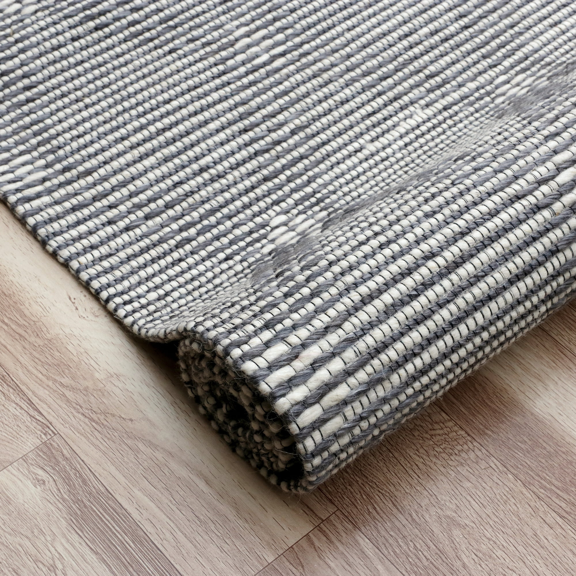 Harlow Hill Asane Diamond Transitional Hand-Woven Wool Indoor Area Rug, Gray, 2' x 3'