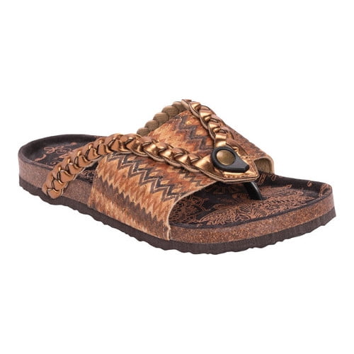 muk luk thong sandals