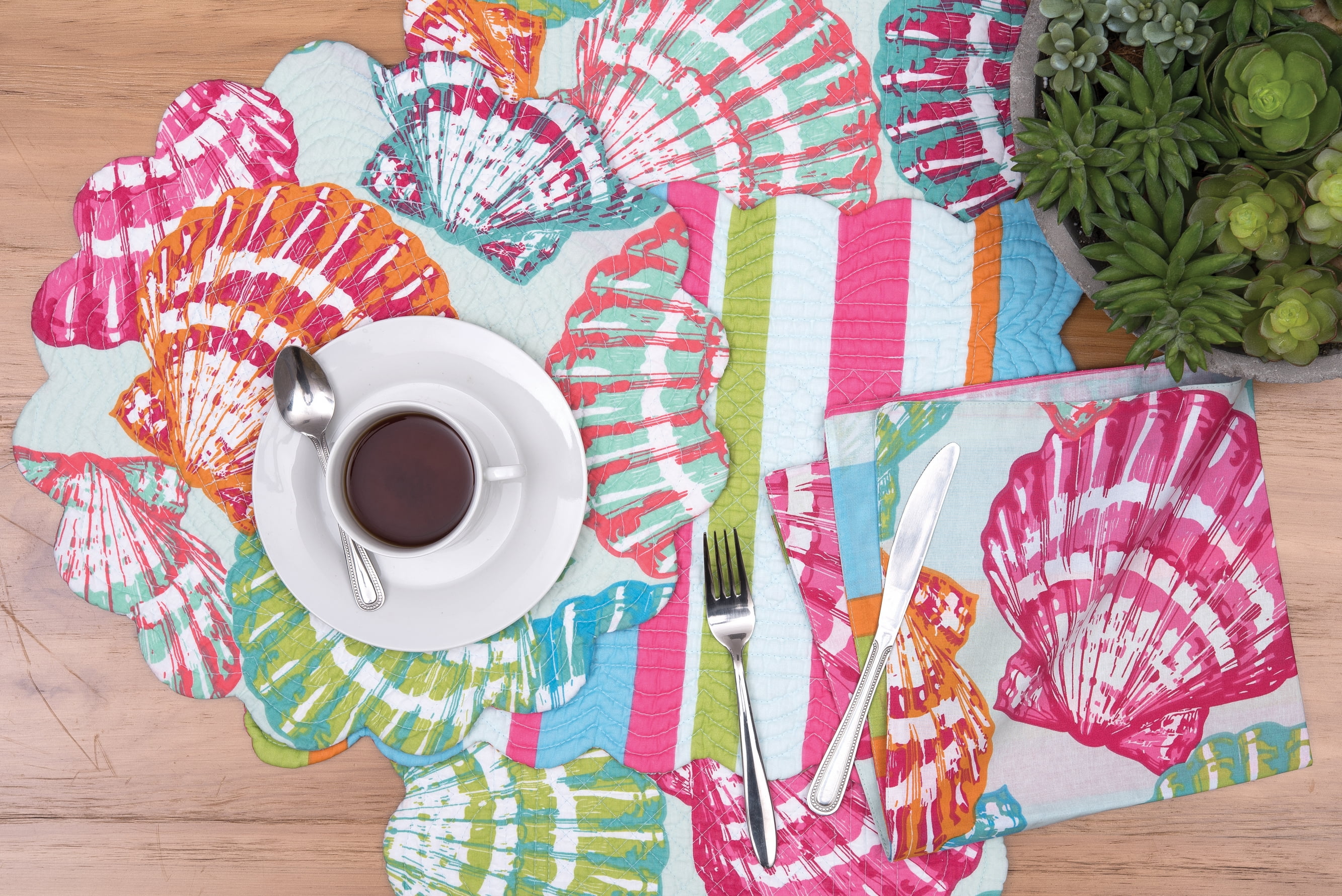 Merritt Island Seashells Round 100% Cotton, Set of 6 Placemats 17"