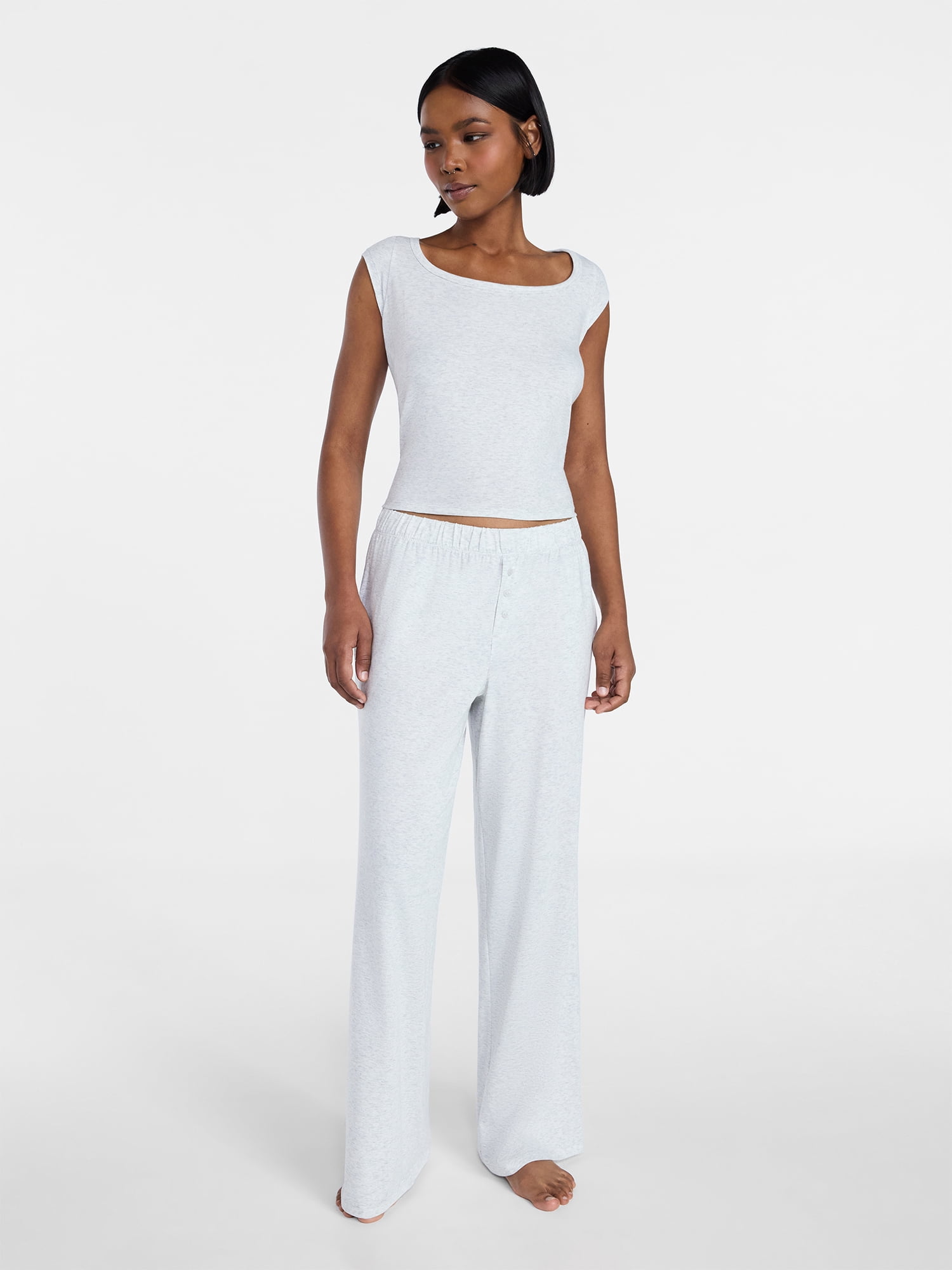 No Boundaries Cloud Core Sleep Scoop Neck Tee, Women's Sizes XXS-3X