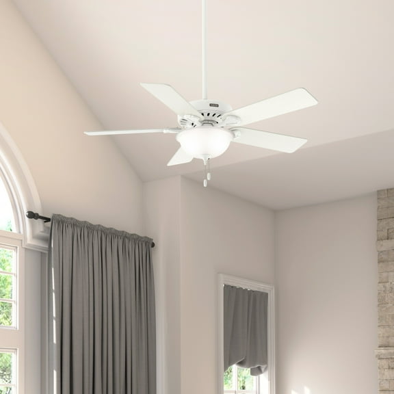 Restored Hunter Fan 52 inch White Indoor Ceiling Fan with Lights and Pull Chain for Bedroom, Living Room/Family Room, Dining Room, Kitchen, Office (Refurbished)