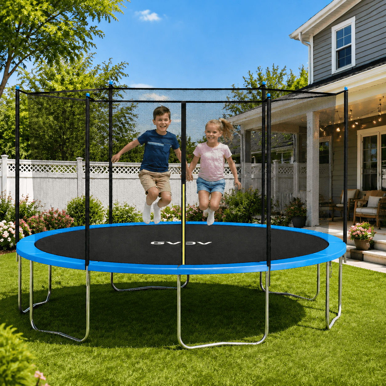 JumpKing 7.5-Foot Trampoline, with Enclosure, Black/Yellow