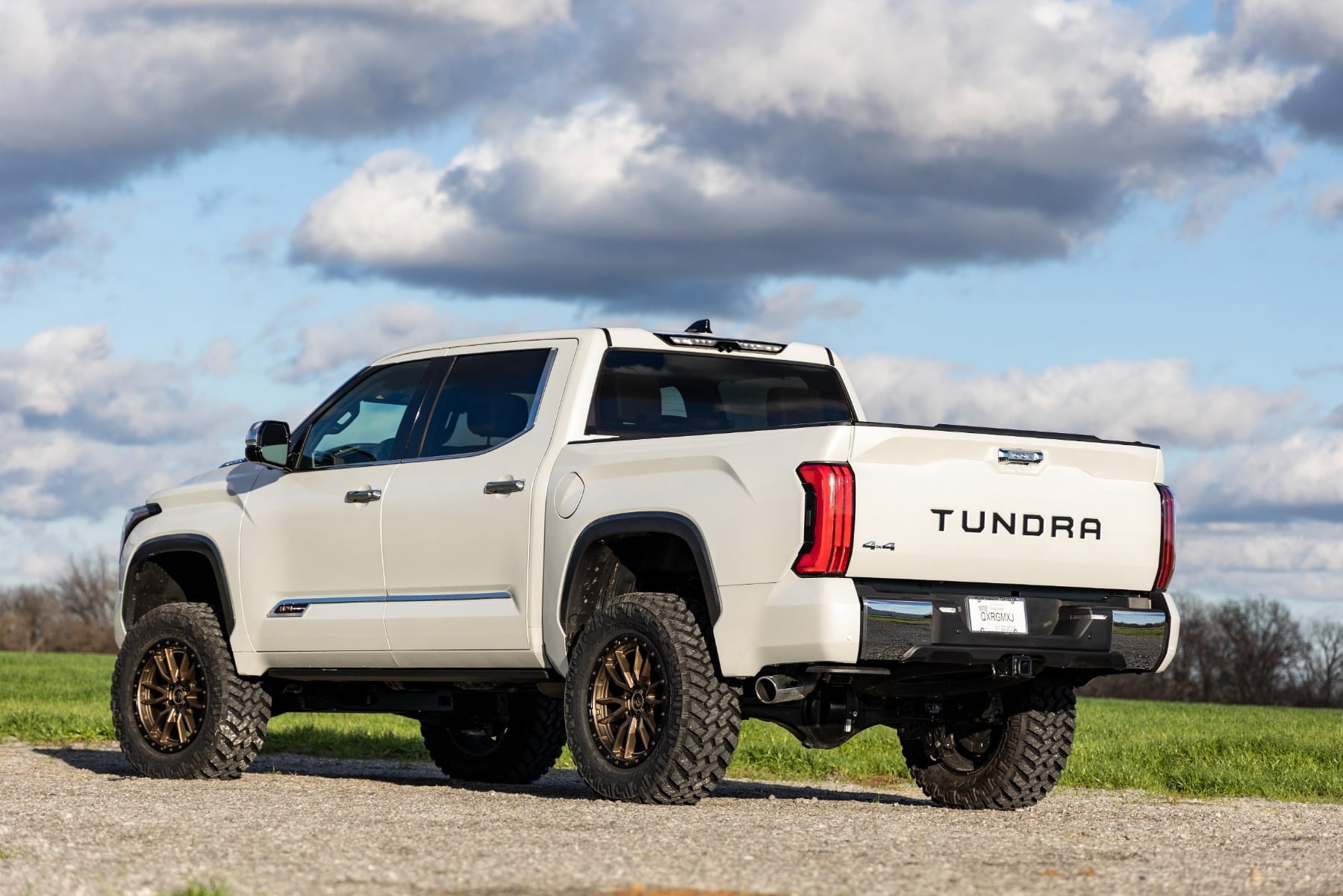 Rough Country 6" Inch Lift Kit for 2022-2026 Toyota Tundra | Air Ride - 71800