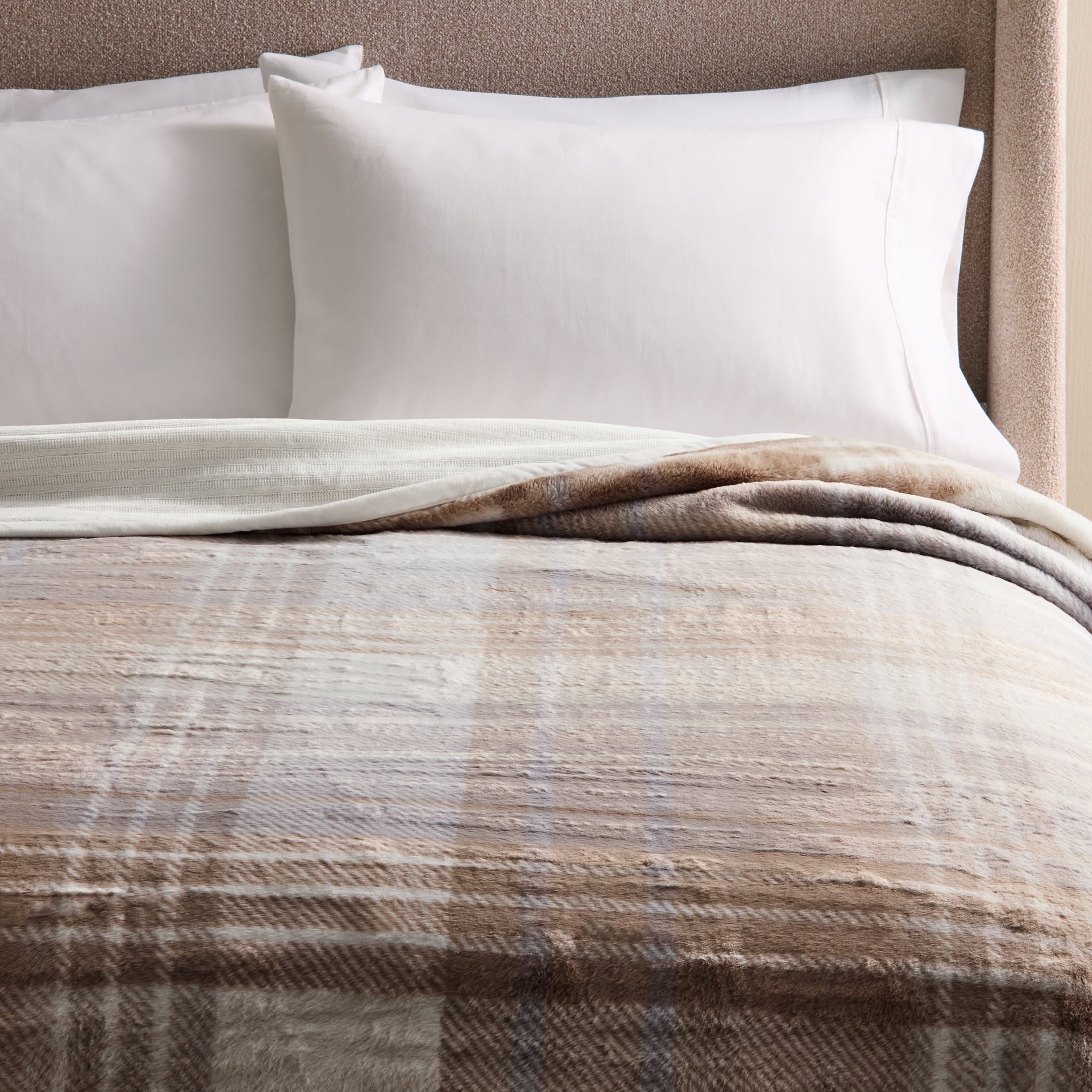 Better Homes & Gardens Chenille Bed Blanket, Ivory, Queen Size, 90 x 96 in