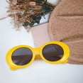 thumbnail image 2 of Gafas de sol FEISEDY Clout, ovaladas, blancas, para mujer y hombre, 2 of 7