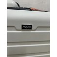 thumbnail image 2 of Juego 3 Maletas De Viaje Moov Expandibles Rigidas Verticales Con Ruedas Giratorias 30'' Blanco, 2 of 5