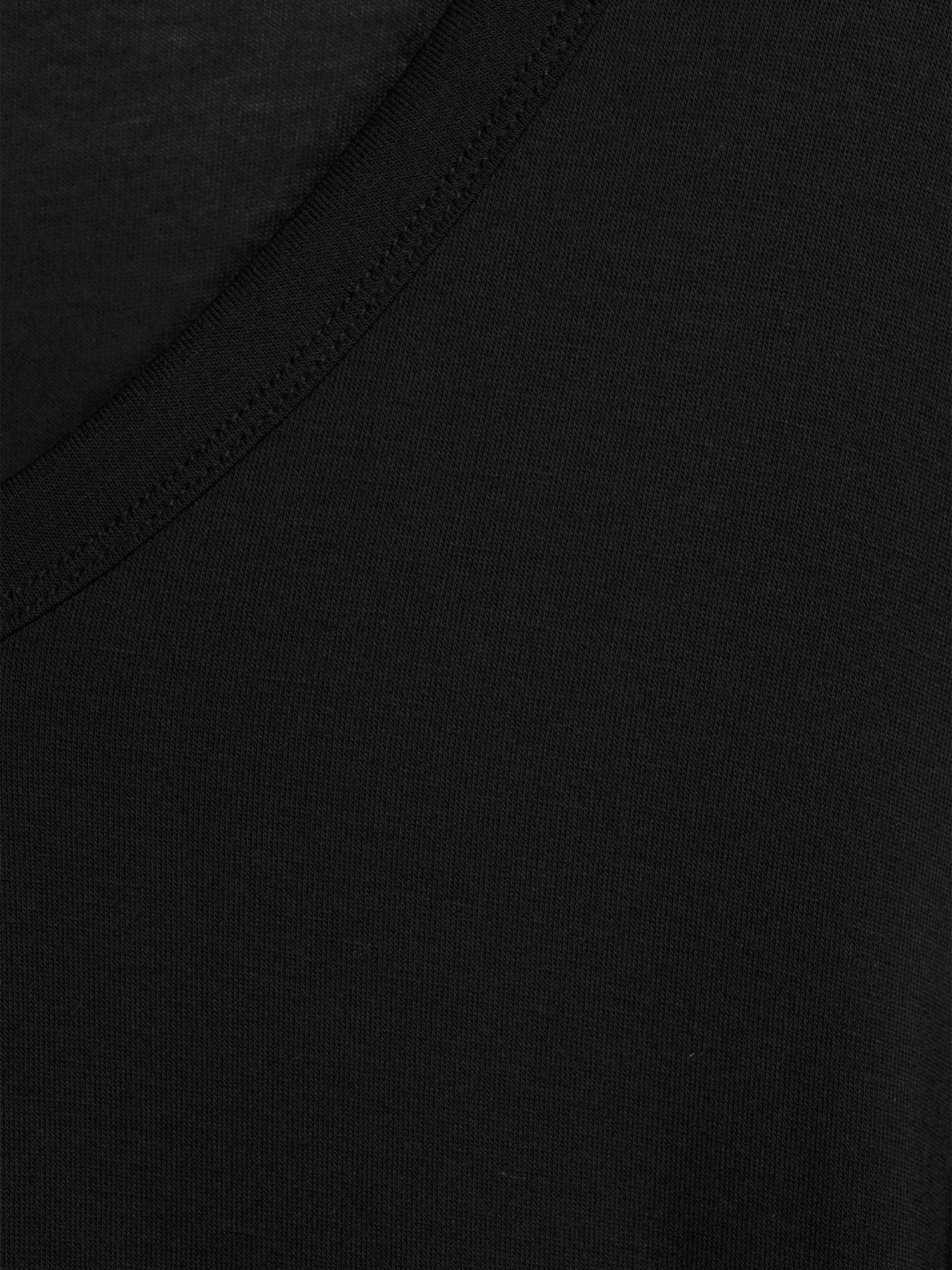 No Boundaries Juniors' V-Neck Tee