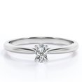 thumbnail image 1 of JeenMata Anillo de Moda Delicado con Solitario de Moissanita de Corte Ovalado de 0,5 Quilates con Certificación Chapado en Oro Blanco de 18 K sobre Plata, 1 of 7