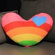 thumbnail image 1 of Almohada decorativa con forma de corazón de arcoíris de 45 x 35 cm, de algodón PP, suave peluche, muñeca creativa, para parejas, amantes, decoración del hogar, regalo, 1 of 6