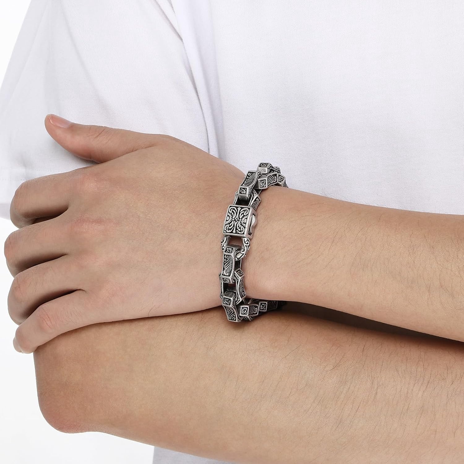 Cuban Link Bracelet for Men Stainless Steel Wave Engraved Chain Men's Bracelet Vintage Silver Bracelet for Men Unique Jewelry Gifts for Him