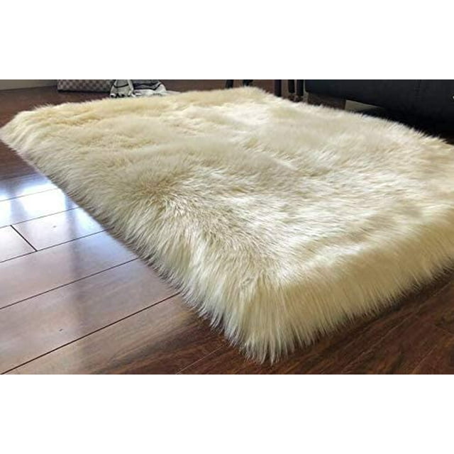 LAMBZY '' Lena Collection '' Faux Sheepskin Super Soft Hypoallergenic