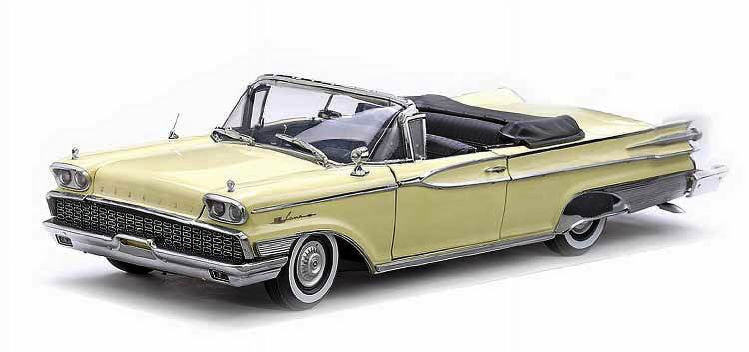 Sun Star 1958 Ford Fairlane 500 Convertible, 1/18 Scale Sun Star 1958 Ford Fairlane 500 Convertible, 1/18 Scale
