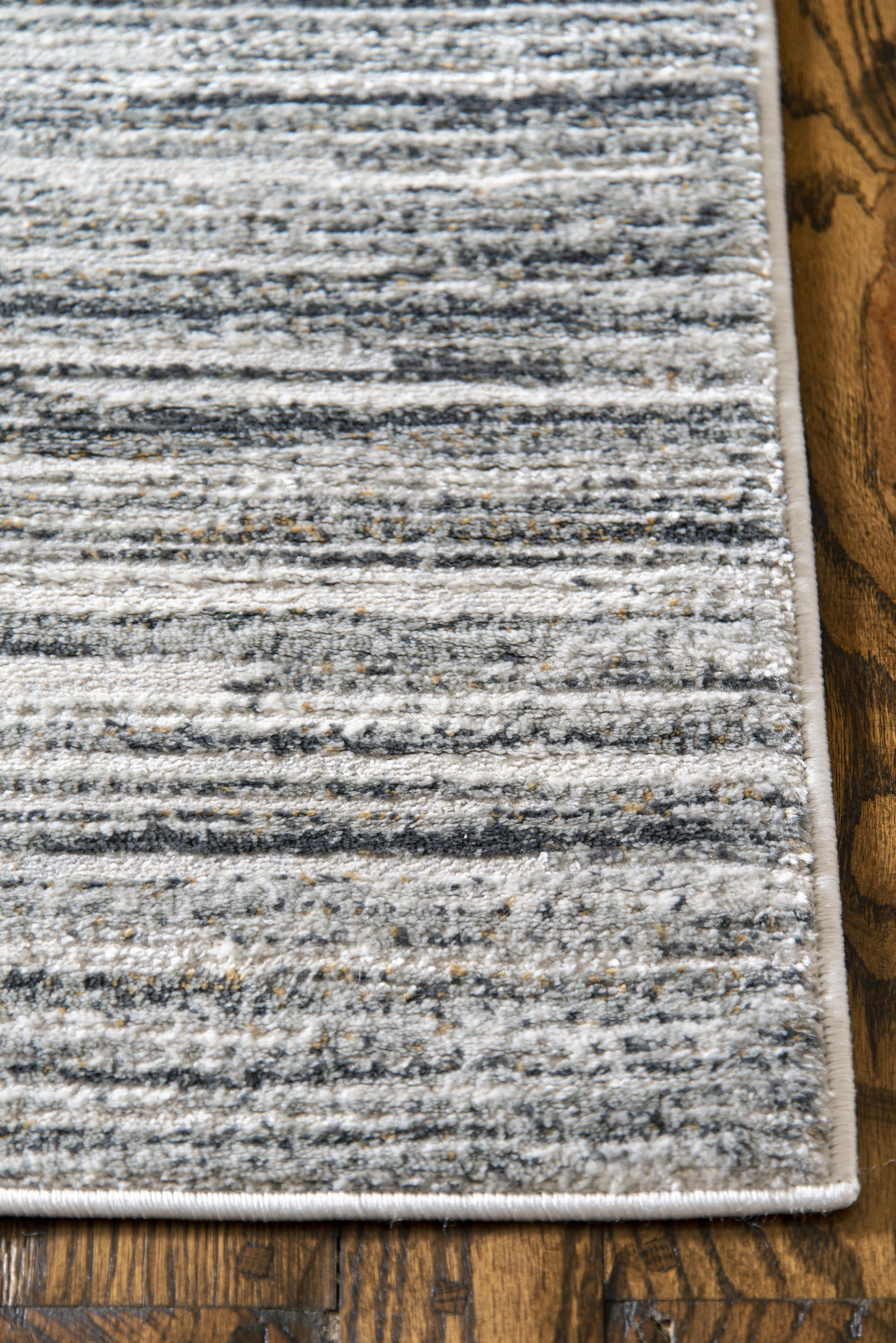 United Weavers Evolution Imperium Contemporary Abstract Accent rug, Cream, 1'11" x 3'
