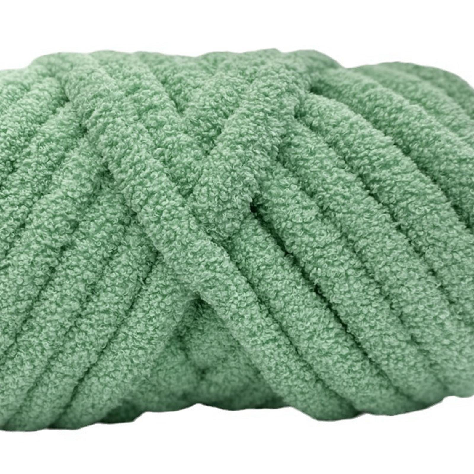 perfeclan Chunky Wool Yarn, Arm Knitting Yarn, Lightweight DIY Hand Knitting, Bulky Yarn, Heavy Yarn for Crafts, Bed, Fence, Hats, Tapestry, Sweater Green