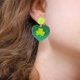 thumbnail image 2 of 1 par de pendientes de San Patricio con forma de trébol, acrílicos, colgantes, accesorios para fiestas irlandesas, hojas verdes, para mujer, 2 of 8