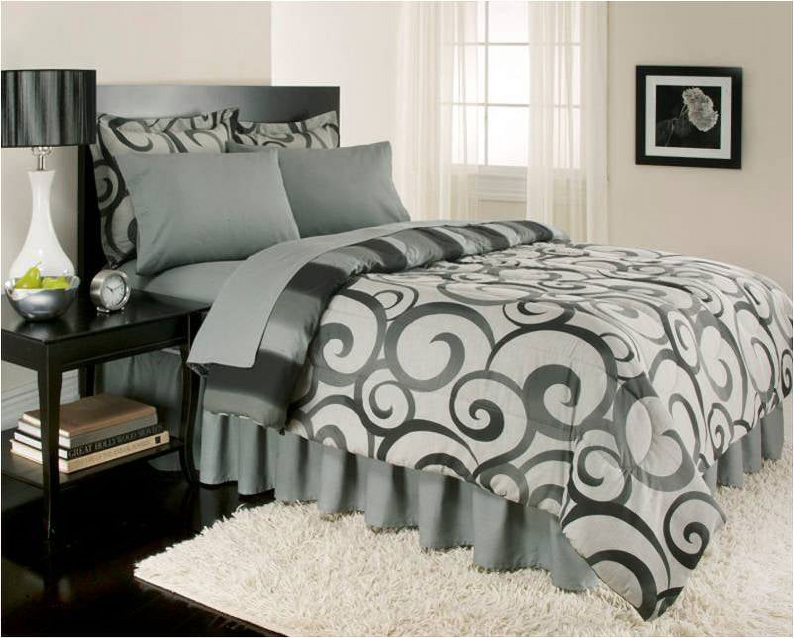 Sloane Street Alessandro Scroll, Reversible, Complete Set With Bonus Bed Skirt By Royale Linens - image 2 of 3