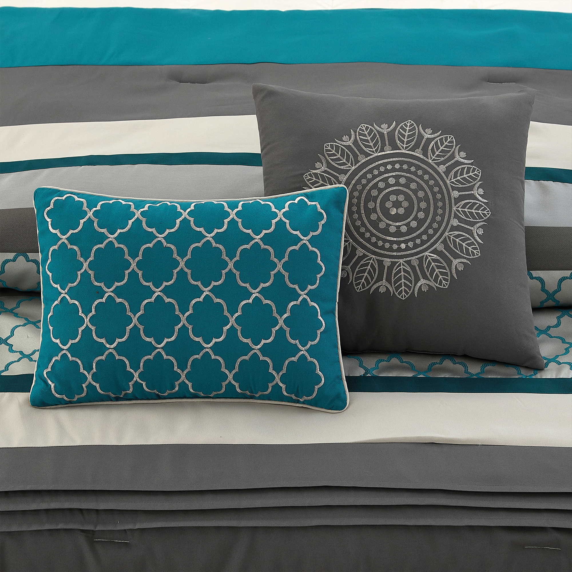 LANCO MODERN LIFESTYLE Queen Comforter Set, Grey Bedding Set, Jacquard Woven with Geometry, 16 Pieces Room in a Bag, Sheets, Bedskirt, Pillow Shams and Cases, Decor Pillows and Curtains