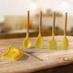 thumbnail image 5 of Juego de utensilios de cocina en miniatura Zulema Amarillo Utensilio de cocina, 5 of 8