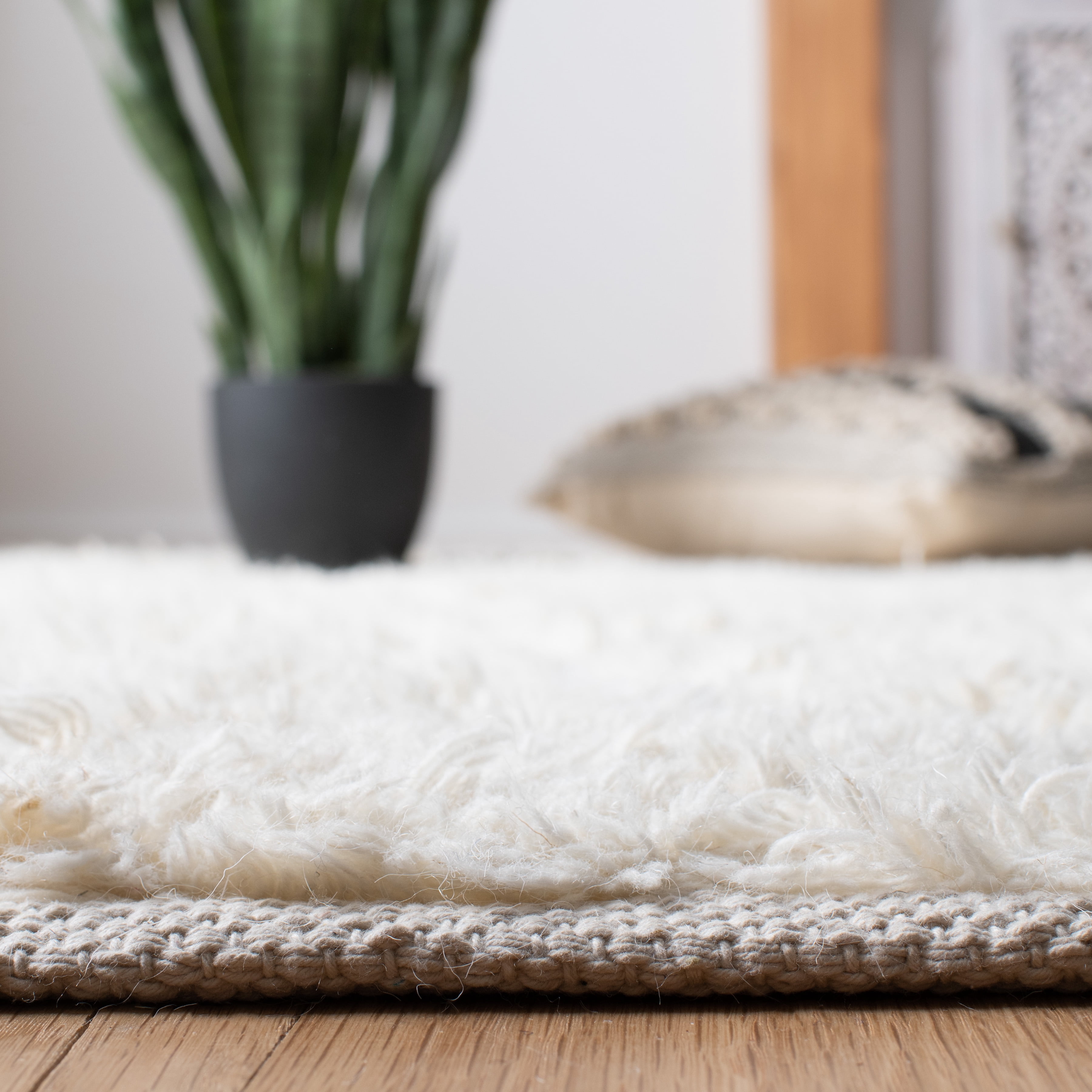 SAFAVIEH Natura Kuzman Geometric Wool Area Rug, Ivory/Black, 8' x 10'