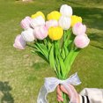 thumbnail image 4 of Tulipán artificial de tacto real de 35 cm de PU, tulipán artificial realista con tallo largo para bodas, hogar, centro de mesa, decoración de jardín de primavera., 4 of 8