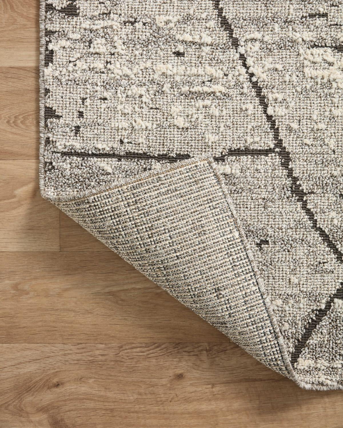 Loloi Fabian Grey / Charcoal 4'-0" x 6'-0" Area Rug