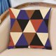 thumbnail image 1 of Triángulo geométrico colorido al aire libre fundas de almohada cojín 18x18 o 12x20 amarillo azul negro púrpura rojo oso de fresa Juguete, 1 of 3