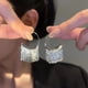 thumbnail image 5 of Pendientes de borlas de alta gama para mujer, diseño de nicho, ligeros, lujosos, elegantes, elegantes, estilo frío de moda, 5 of 5