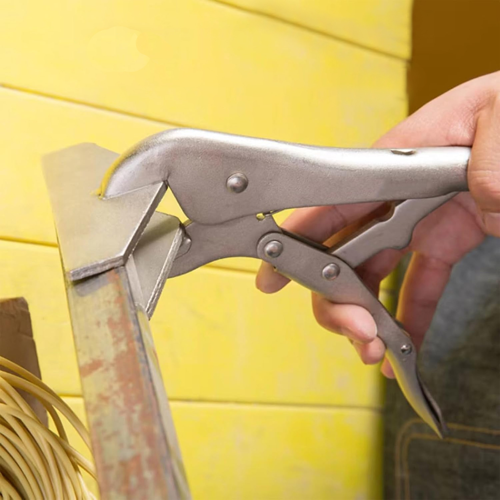 COOLHOOD High Carbon Steel Locking Flat Nose Plier Grip Featurings Adjustable Screw Mechanism And Ergonomic Handle Tool