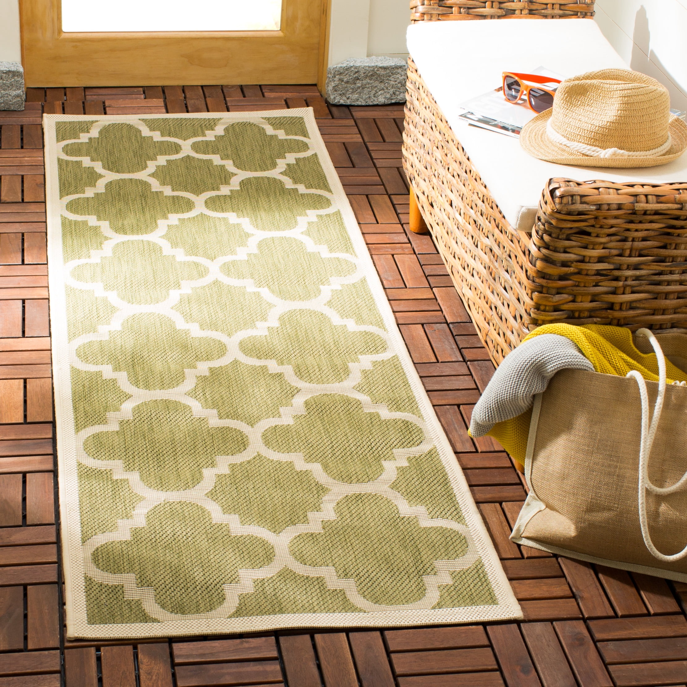 Safavieh Courtyard Becky Geometric Indoor/Outdoor Runner Rug, Green/Beige, 2'3" x 10'