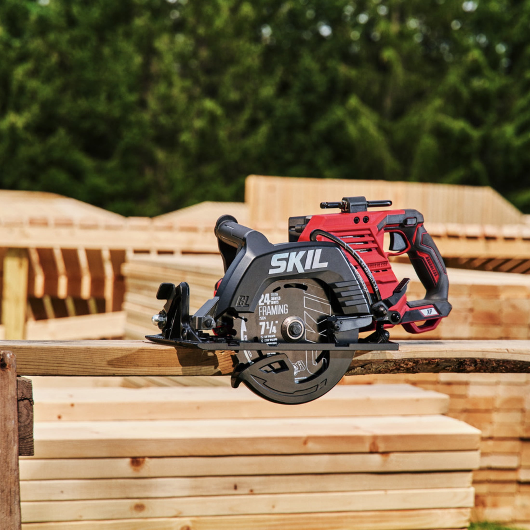 SKIL 2x20V PWR CORE 20 XP Brushless 7-1/4” Rear Handle Circular Saw Kit Includes Two 5.0Ah Batteries and Dual Port Auto PWR JUMP Charger-CR5429B-20, SKIL 2x20V Brushless 7-1⁄4\u0027\u0027 Rear Handle Circular Saw Kit with PWR