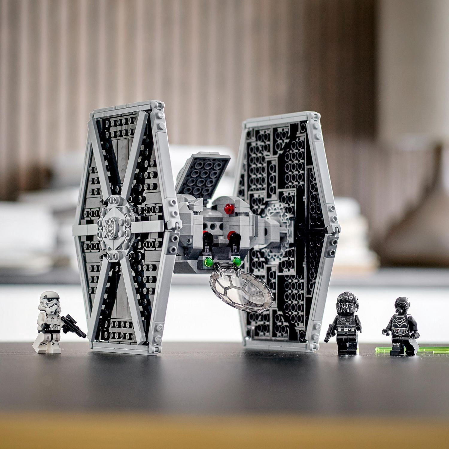 LEGO Star Wars Le chasseur TIE impérial 75300, Ensemble de construction (432 pièces)