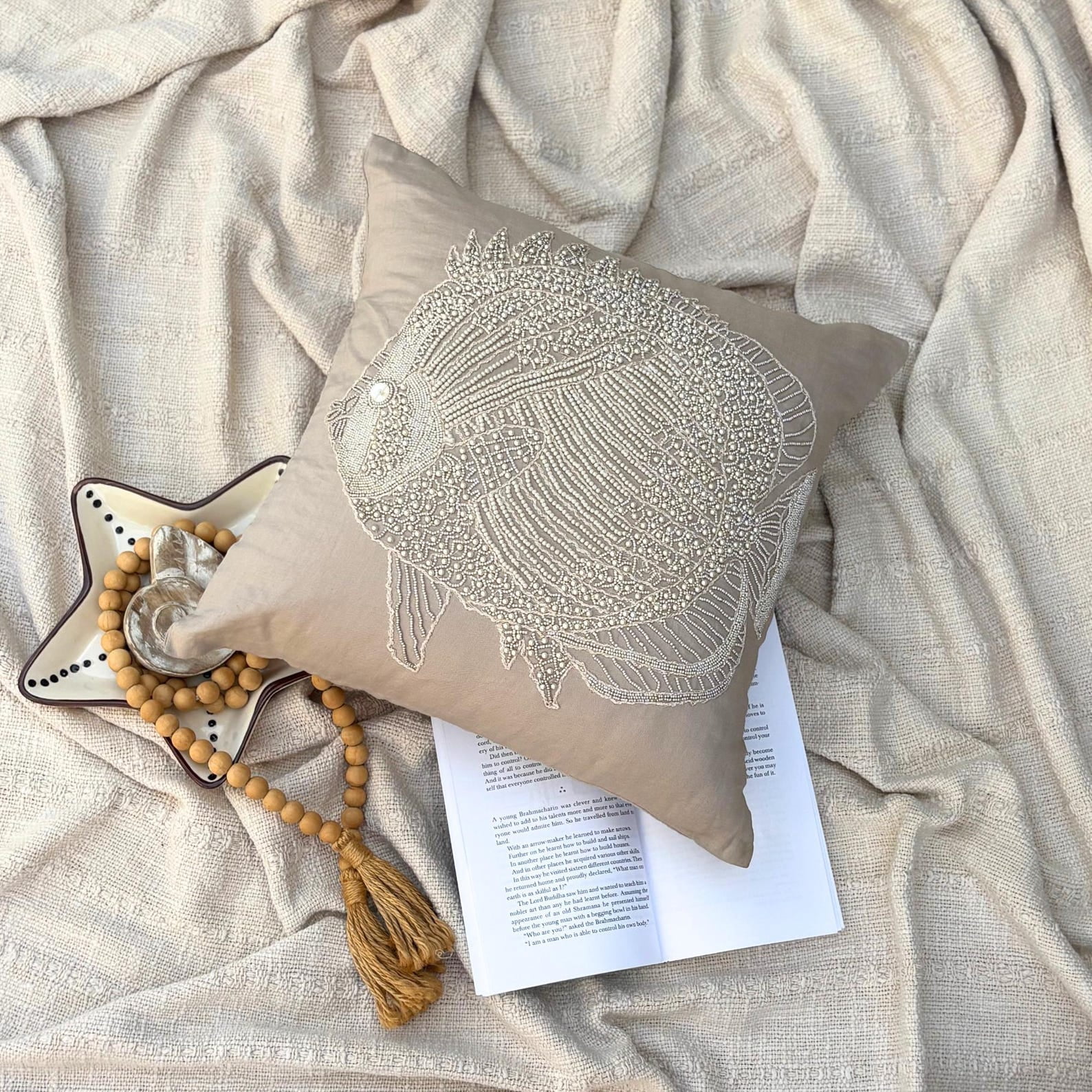22x22 inch (55x55 cm) Throw Pillow Cover, Mocha Pillow case, Beaded Fish Sea Creatures Ocean Beach Pillow Cover, Cotton Linen Square Pillowcase, Floral Mediterranean - Butterfly Fish