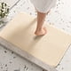 thumbnail image 5 of Alfombra de baño de espuma viscoelástica con rayas gruesas | Alfombra de baño de terciopelo suave y absorbente con reverso antideslizante | Alfombra lavable a máquina para baño, dormitorio y, 5 of 7