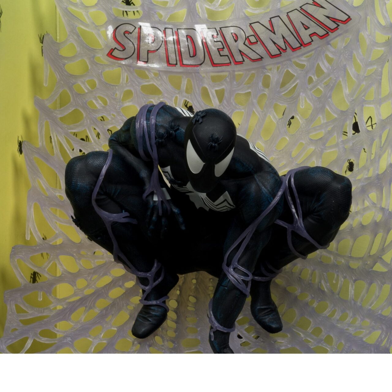 Marvel Spider-Man (Black Suit) 1:6th Scale Collectible with Scene (Spider-Man #1) (Platinum Edition) - McFarlane Toys