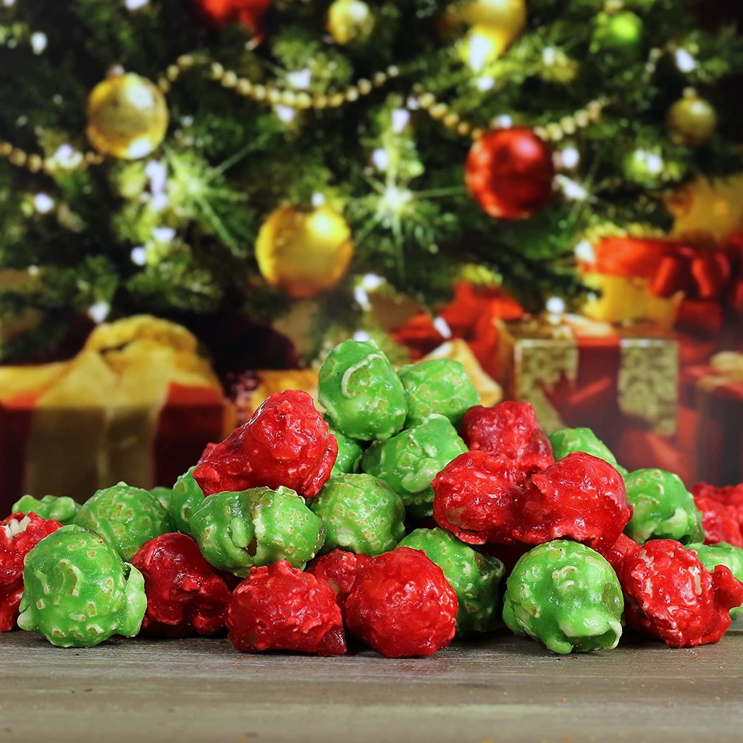 Holiday Red & Green Popcorn by It's Delish, 1 lb Bulk Bag  Bulk Gourmet Air Popped Pop Corn Snack - Fruity Christmas Themed Candy Confetti  Parties, Buffet, Events  Gluten Free, Vegan, Kosher