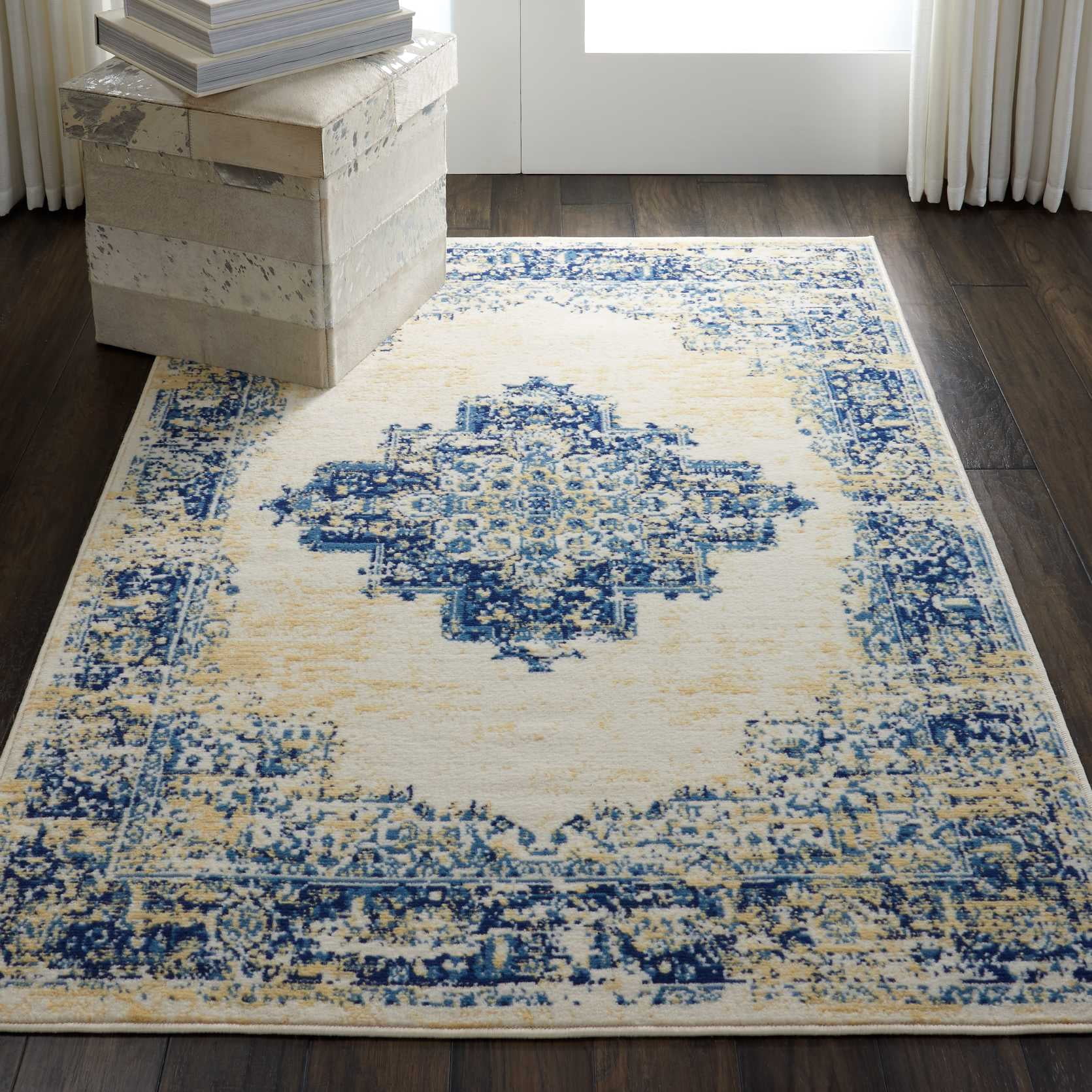 Desert Fields Contemporary Medallion Loomed Area Rug, 4' x 6'
